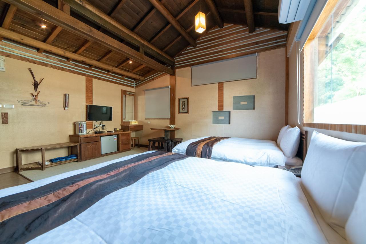 Shankou Hotspring Hotel Цзяоси Экстерьер фото