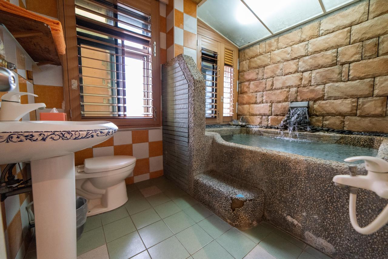 Shankou Hotspring Hotel Цзяоси Экстерьер фото