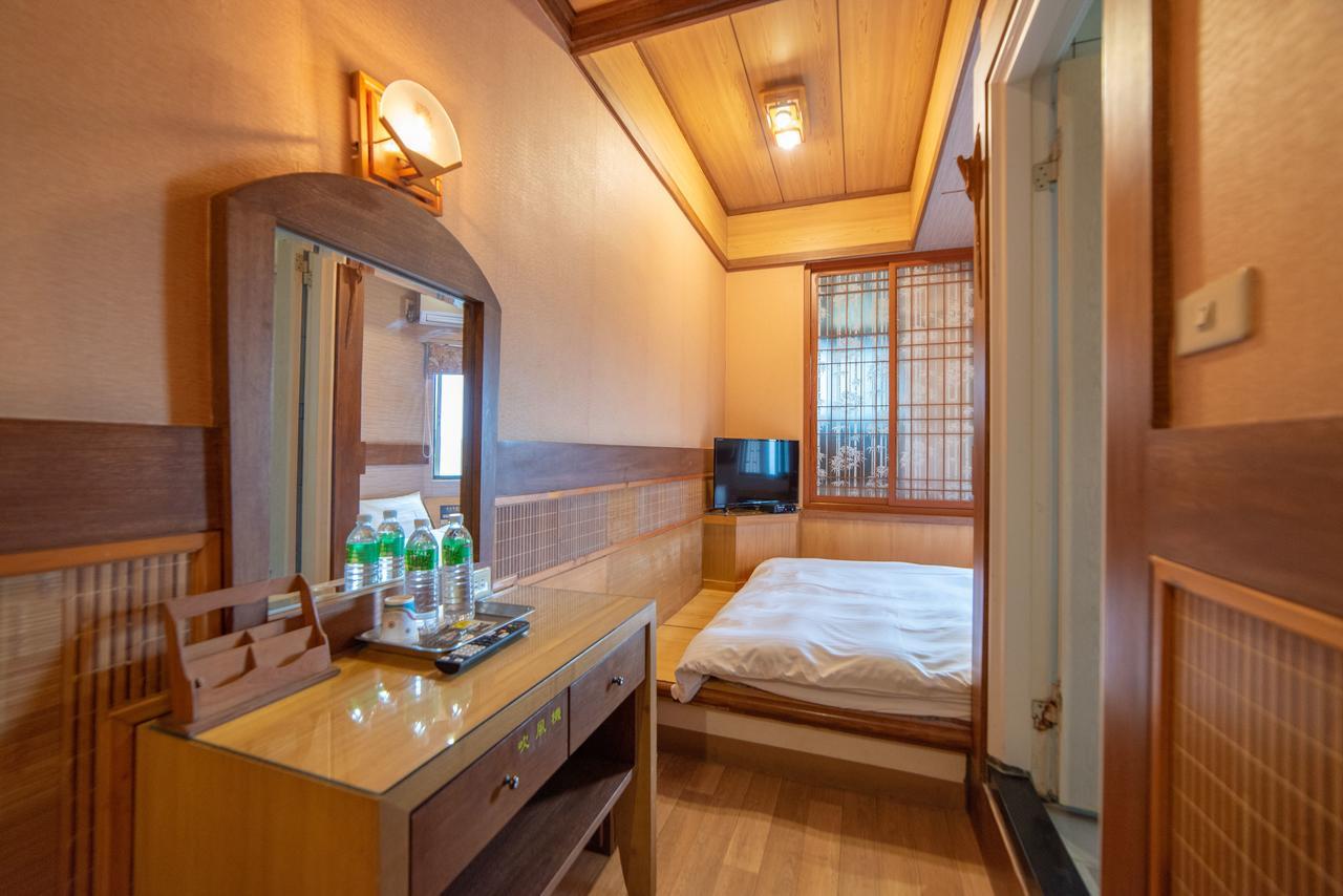 Shankou Hotspring Hotel Цзяоси Экстерьер фото